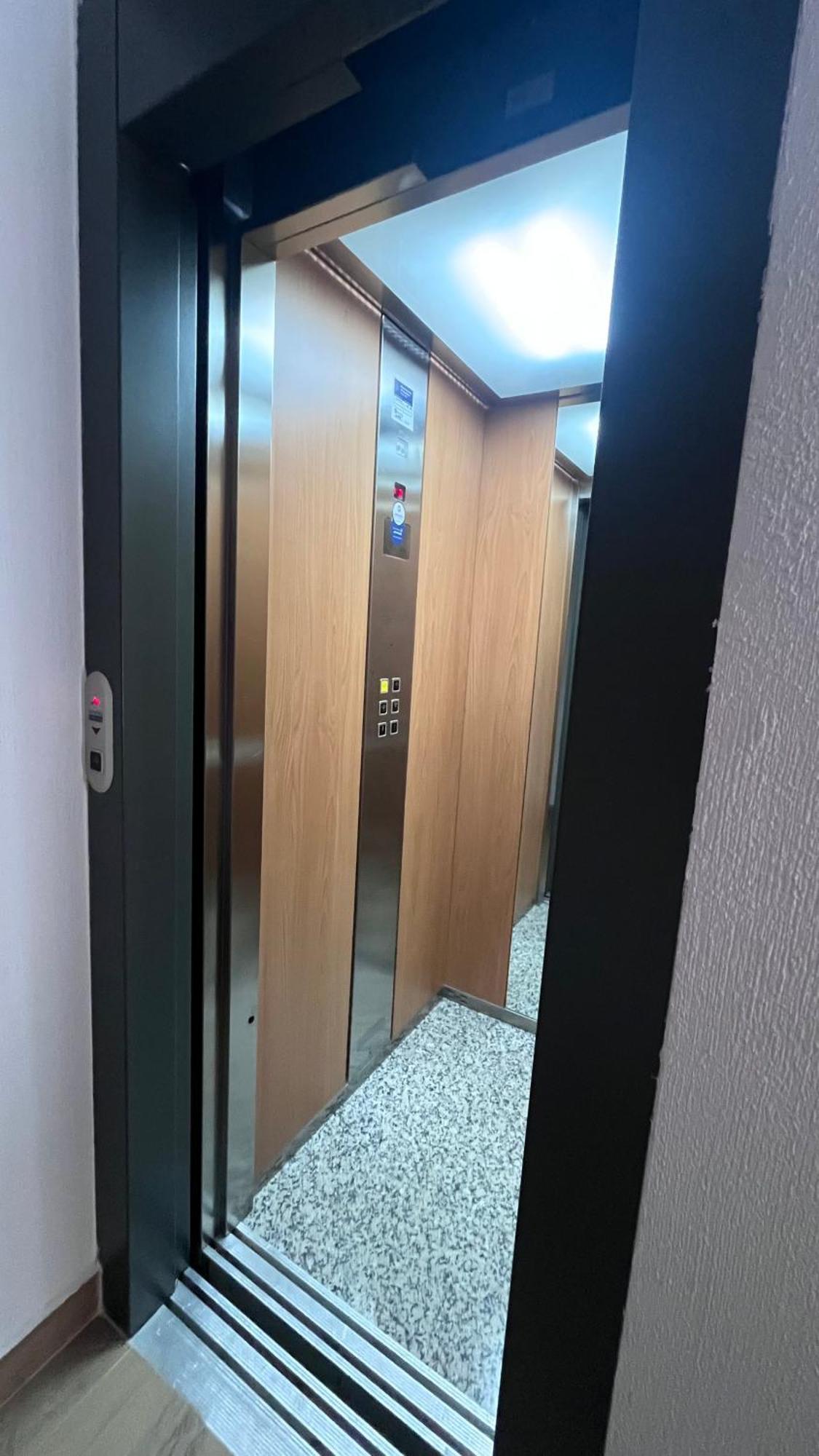 Victrix Homes León Zewnętrze zdjęcie